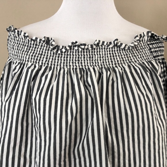 GAP Pullover Large Gray Black White Striped Cotton Top - Picture 4 of 5